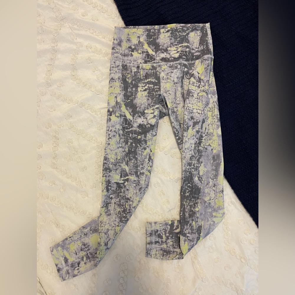 Lululemon Wunder Train High Rise Tight 25”